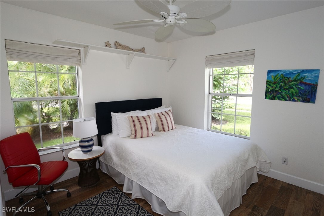 Foto principal - 714 11th St N