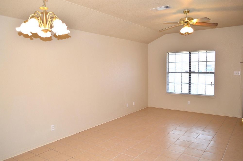 Foto principal - 5301 Morning Glen Lane - B