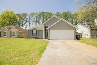 Building Photo - 215 Cypress Creek Dr