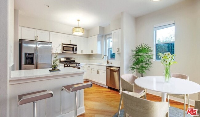 Building Photo - 340 Hauser Blvd