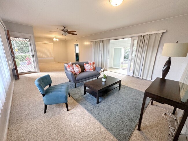 Building Photo - 1ST MONTH MOVE-IN SPECIAL! CHARMING 3 BD /...