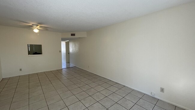 Building Photo - 8000 Fairview Dr