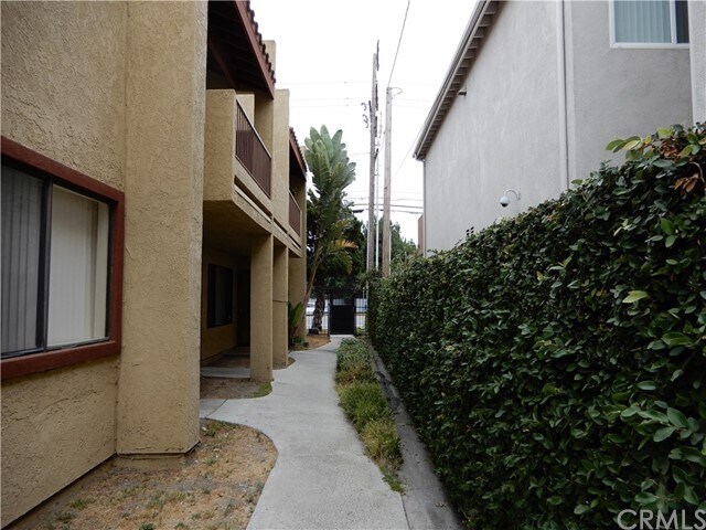 Building Photo - 2755 W Ball Rd
