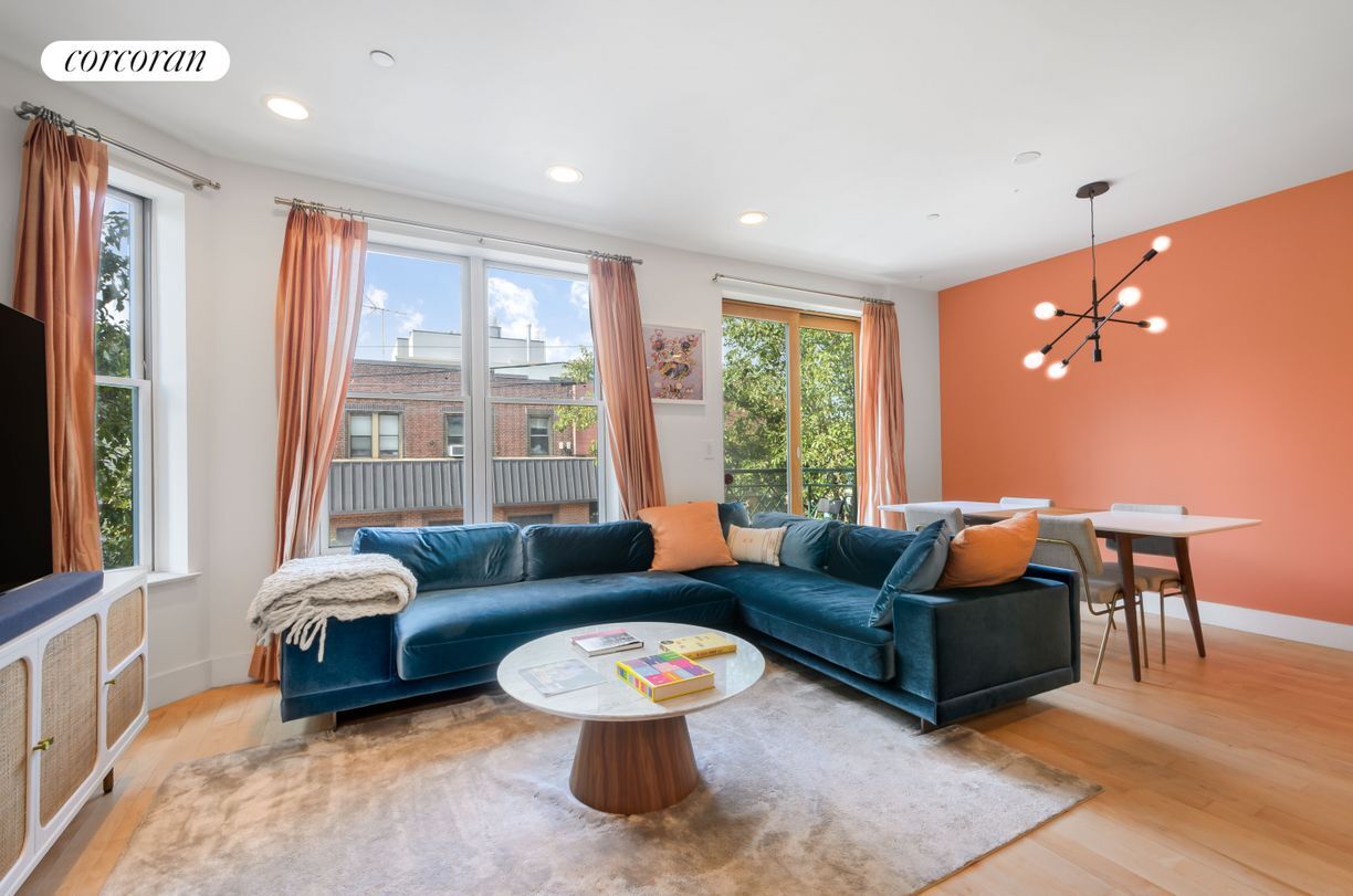 Foto principal - 252 Richardson St