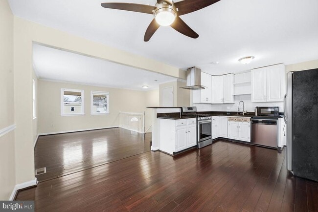 Foto del edificio - 8519 Locust Grove Dr