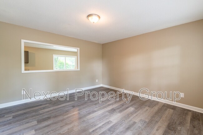 Building Photo - 2248 Colonial Hills Dr