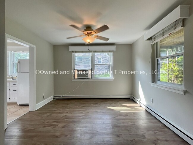 Building Photo - 203 Marsh Ln