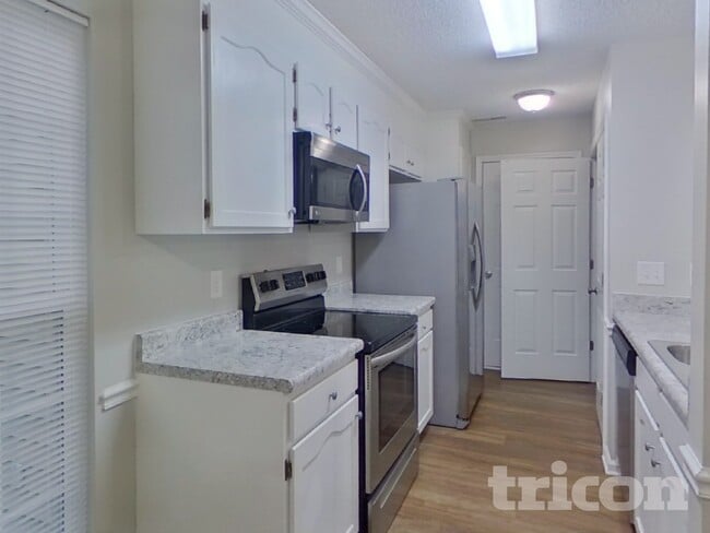 Building Photo - 4688 Falcon Chase Dr SW