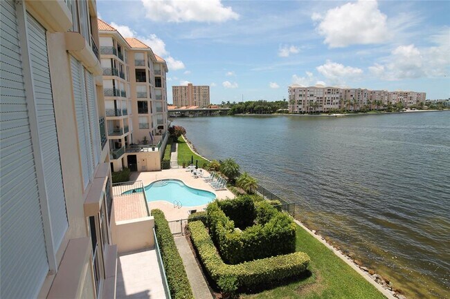 Foto del edificio - 4850 Osprey Dr S