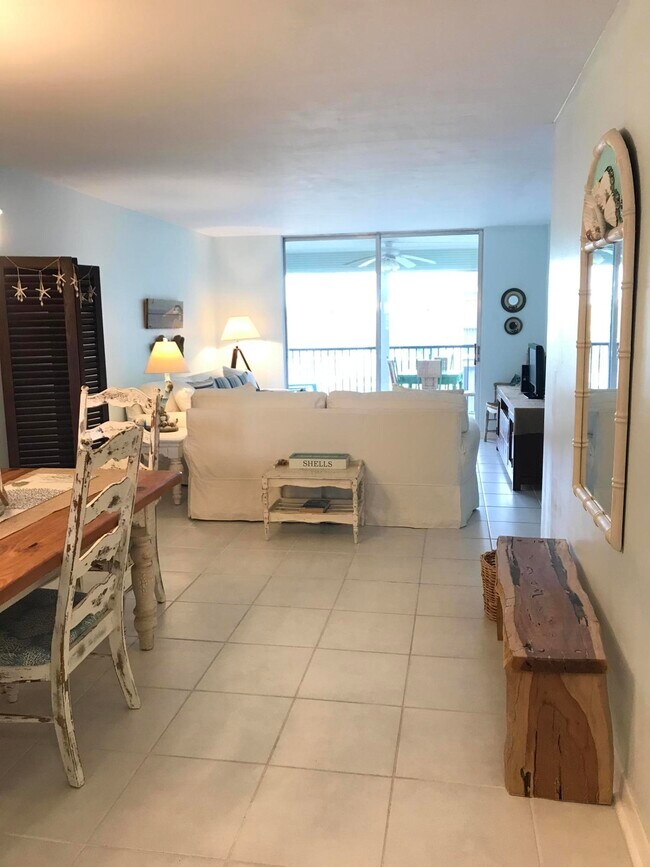 Foto del edificio - 740 E Ocean Ave