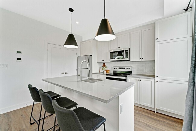 Building Photo - 155 Sanford Ave