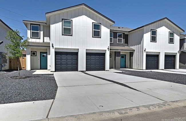 Building Photo - 11318 Clearmine St