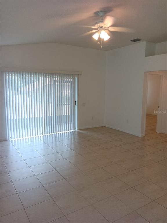 Foto del edificio - 7733 Outerbridge St