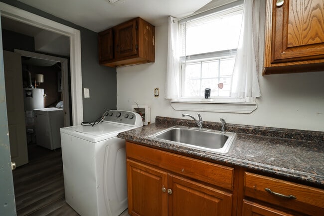 Foto del edificio - 14 S Rodney Dr