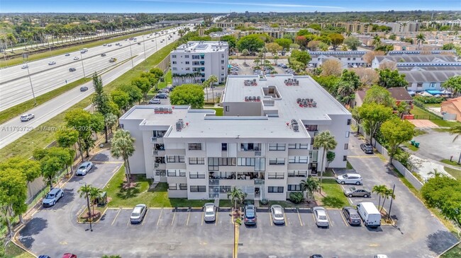 Foto del edificio - 11755 SW 18th St