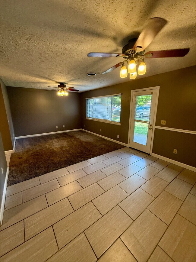 Foto del edificio - 2 Bedroom Townhome in Greenbrier