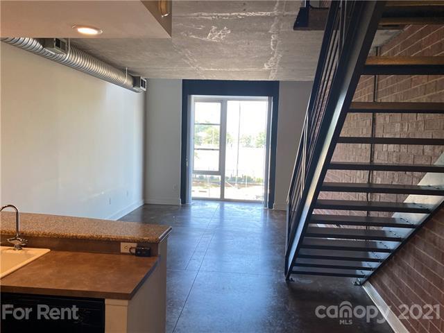 Foto principal - 710 W Trade St
