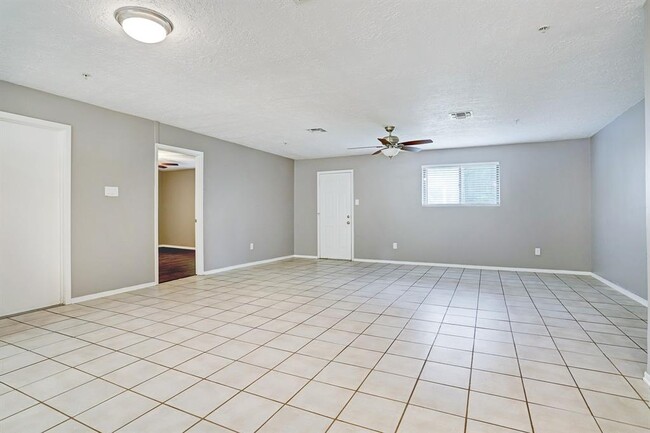 Foto del edificio - 25706 Glen Loch Dr