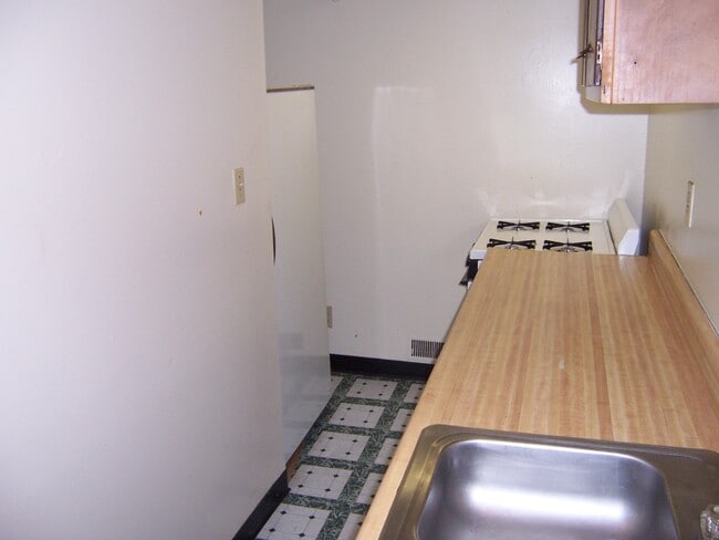 Building Photo - 114 Eddy St