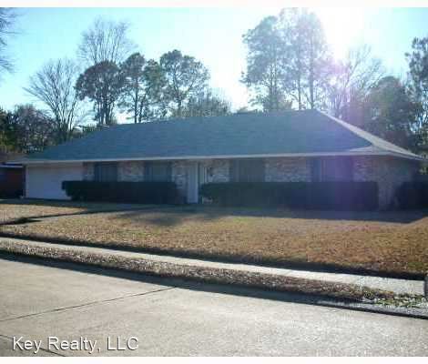 Foto principal - 3 br, 2 bath House - 1212 Canterbury Drive