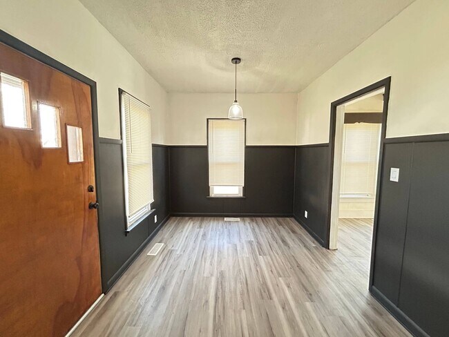 Foto del edificio - Nicklin Home