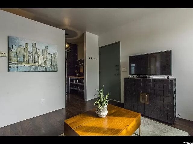 Foto del edificio - 336 W 300 S