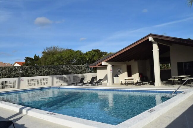 Foto del edificio - 7021 SW 105th Ct