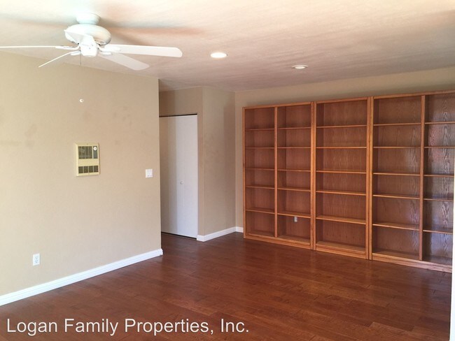 Building Photo - 2 br, 1 bath House - 7874 Camino Glorita