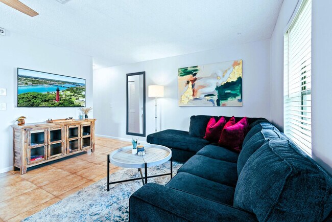 Foto del edificio - 9130 E Highland Pines Blvd