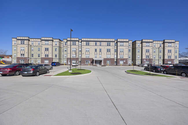 Building Photo - Lincoln Lofts