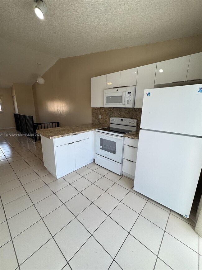 Building Photo - 7603 W 29th Ln