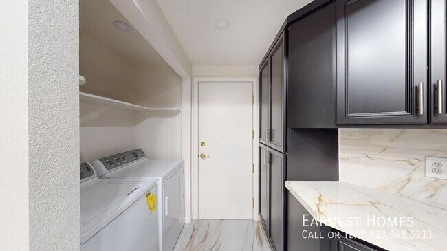 Foto del edificio - 6628 N Clybourn Ave