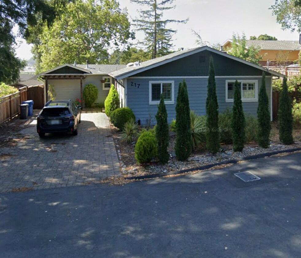 Primary Photo - Beautiful 3 Bedroom Home in Scotts Valley ...