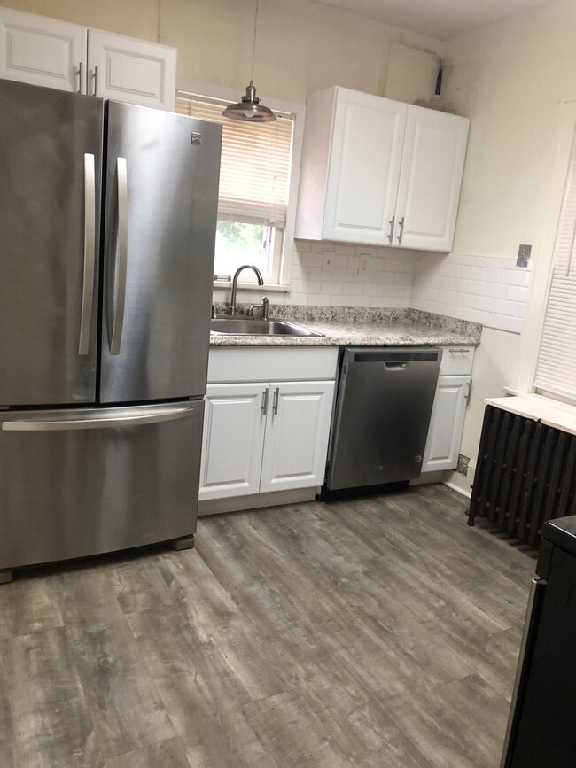 Cocina - 1076 18th Ave SE