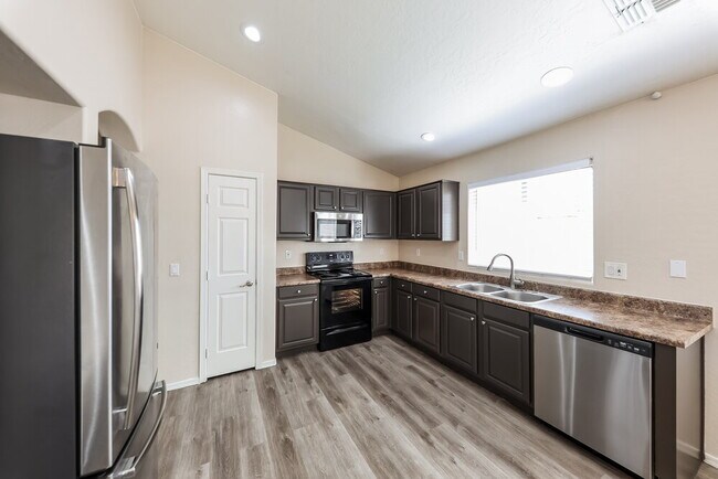 Foto del edificio - 2609 N 107th Ln