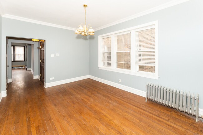 Foto del edificio - 4820 W Roscoe St