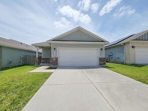 Building Photo - 25392 Northpark Lake Dr