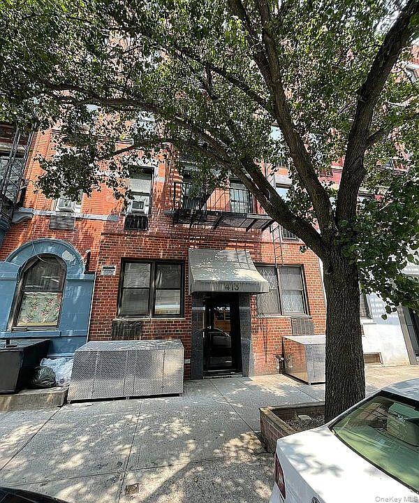 Primary Photo - 413 E 82nd St