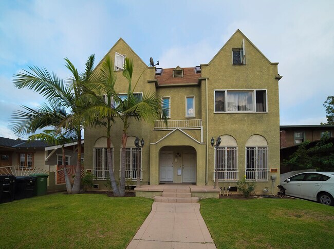 Foto del edificio - 2406 5th Ave