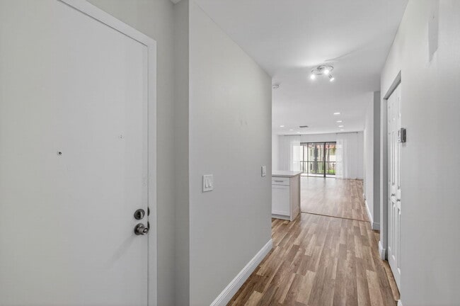 Foto del edificio - 8536 Casa Del Lago