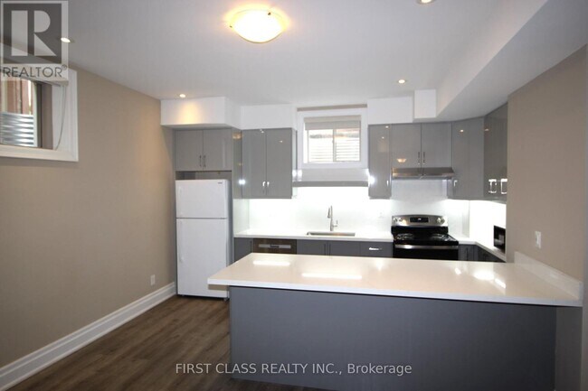 Building Photo - 46 Settlement Cres