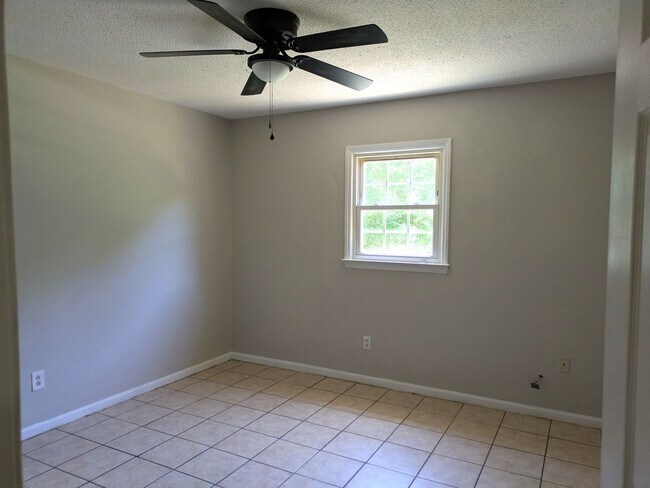 Foto del edificio - 211 8th Ave Dr SE