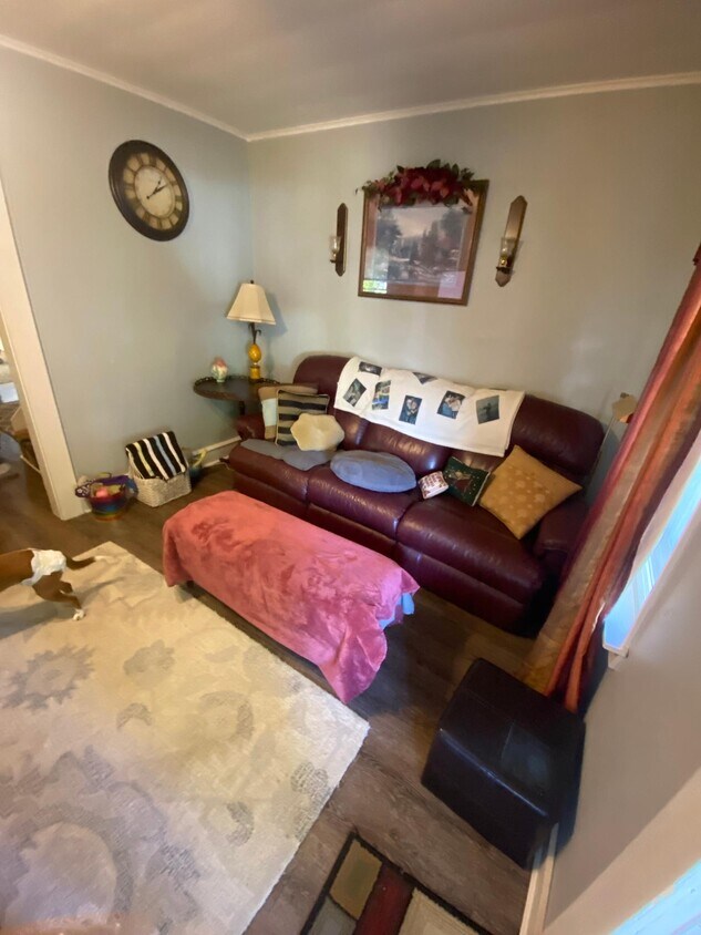 Living room - 2203 Jackson St