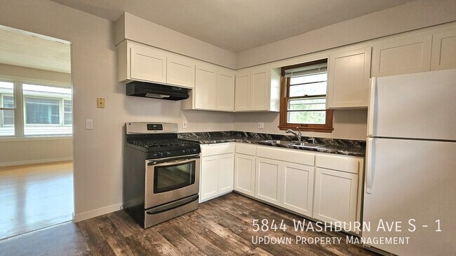 Foto del edificio - 5844 Washburn Ave S