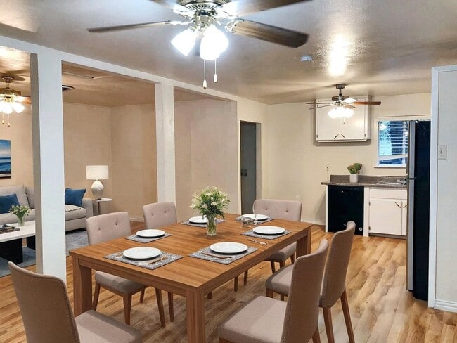 Foto del edificio - 1911 Mimosa Dr