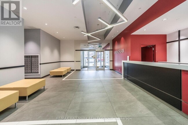 Building Photo - 324-1324 Laurier Ave W