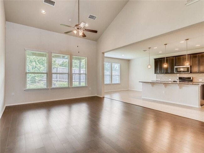 Building Photo - 9801 Tolima Dr
