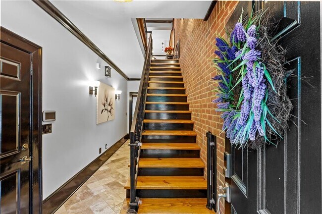 Foto del edificio - 5512 Glenridge Dr