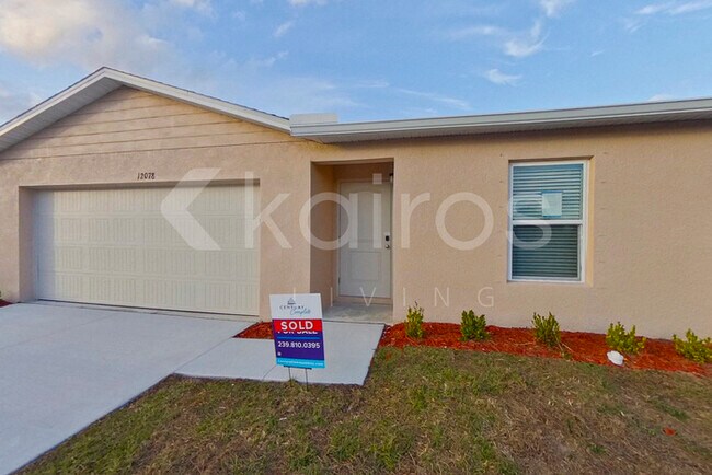 Building Photo - 12078 Cochran Ave