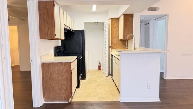 Foto del edificio - 1049 S Hiawassee Rd